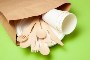 10 alternativas al uso de plásticos en tu negocio