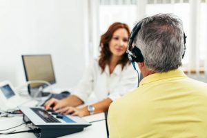 Estrategias de comunicación con personas sordas en la oficina